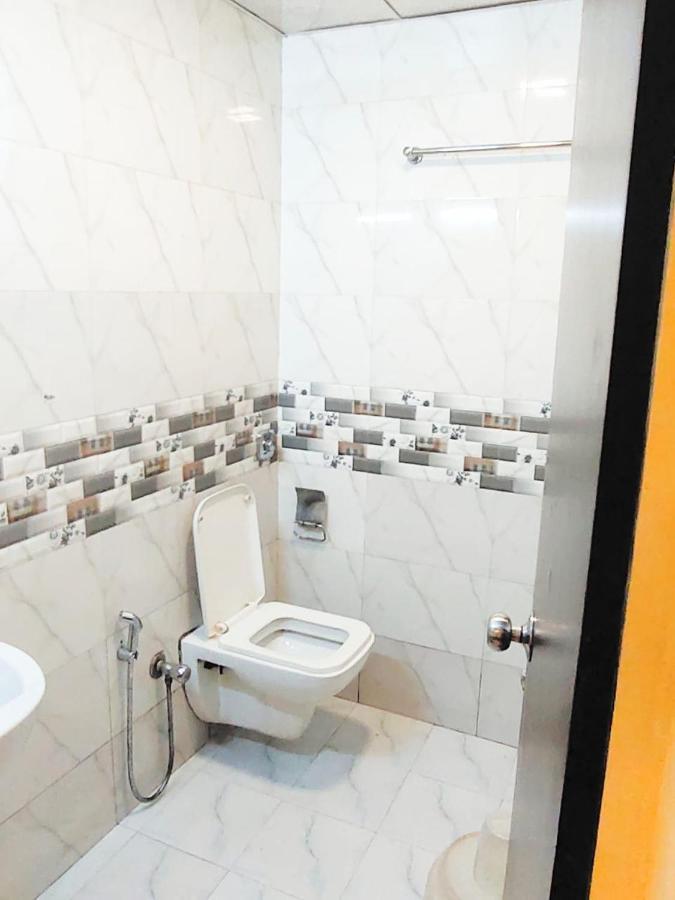 מומביי Hotel Golden Galaxy - Santacruz East מראה חיצוני תמונה
