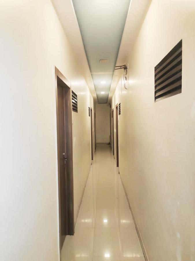 מומביי Hotel Golden Galaxy - Santacruz East מראה חיצוני תמונה